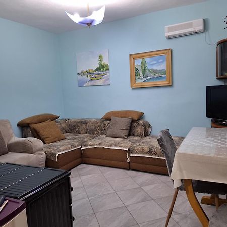 Appartamento Centro Pogradec Ngoại thất bức ảnh
